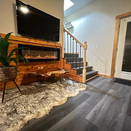 Smokey Mountain Retreat, Hot Tub, Game Room, Sleeps 8! Gatlinburg Εξωτερικό φωτογραφία