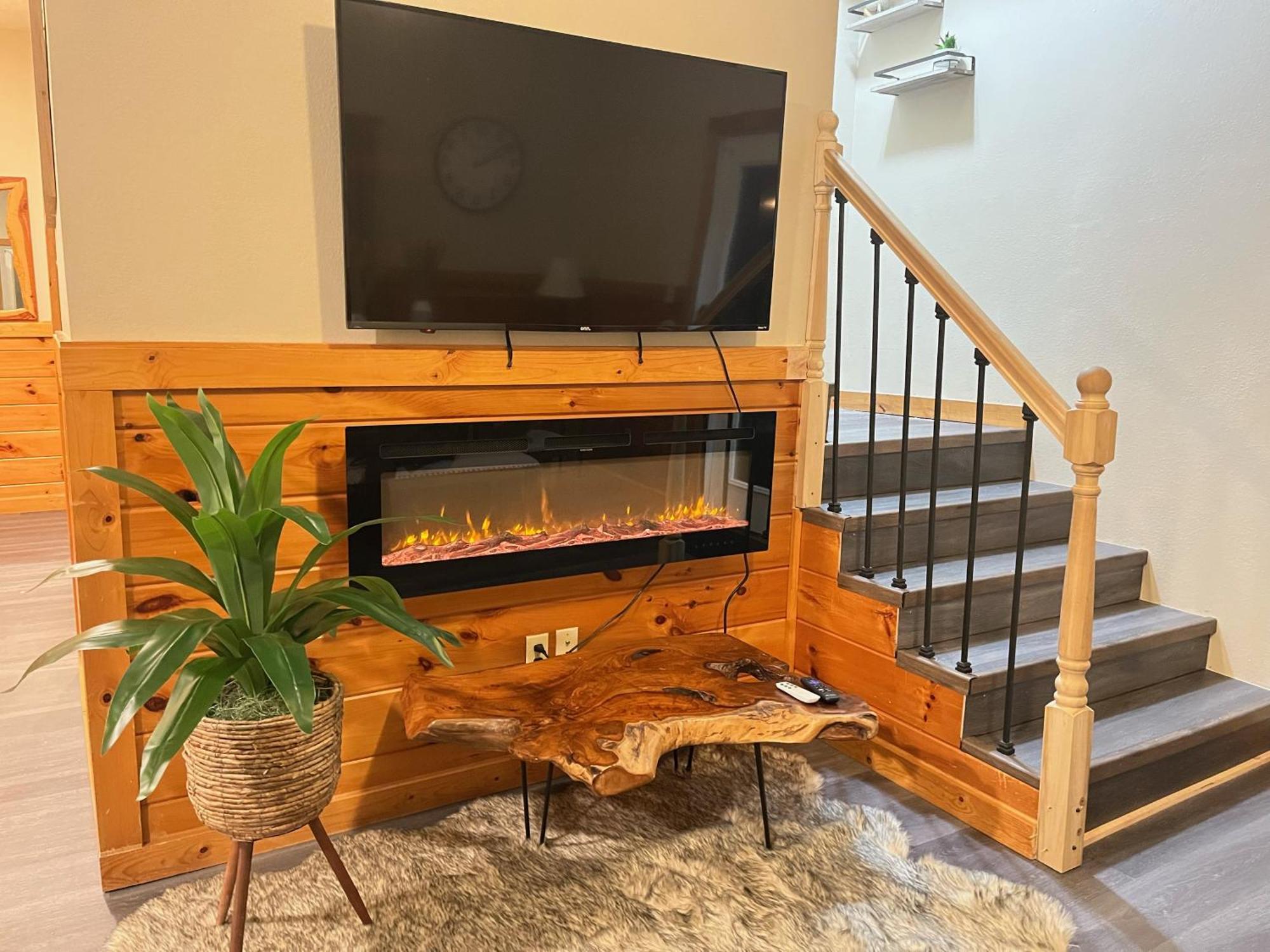Smokey Mountain Retreat, Hot Tub, Game Room, Sleeps 8! Gatlinburg Εξωτερικό φωτογραφία